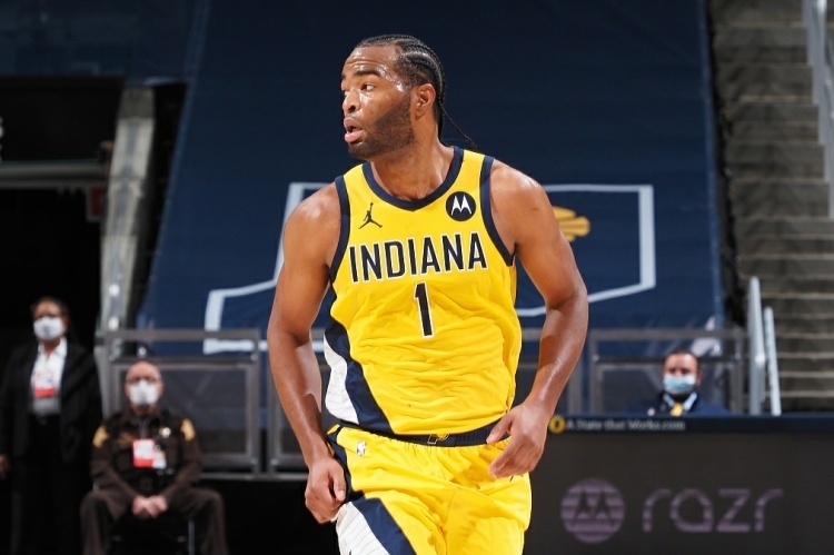 NBA更新：勇士新补强，威少或退出联盟？雄鹿正式签下球员