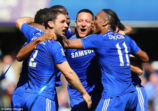 球迷们屏气 球迷们屏气