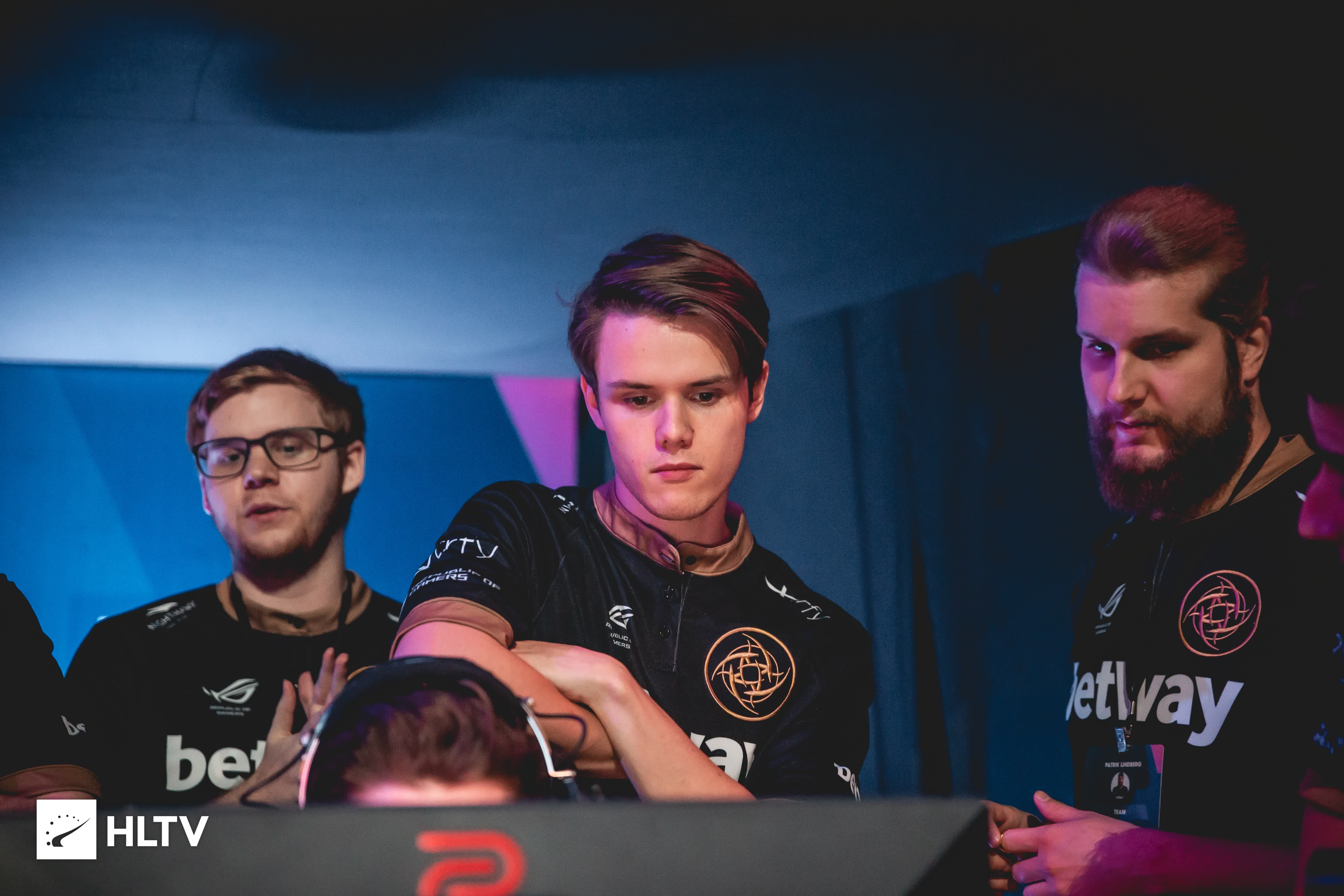 还可能在关 还可能在关